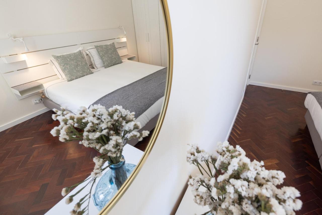 Casa Do Largo - Cozy Apartment In The City Center & With Ac Lisbon Bagian luar foto