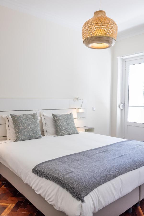 Casa Do Largo - Cozy Apartment In The City Center & With Ac Lisbon Bagian luar foto