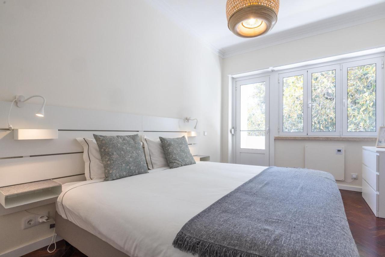 Casa Do Largo - Cozy Apartment In The City Center & With Ac Lisbon Bagian luar foto