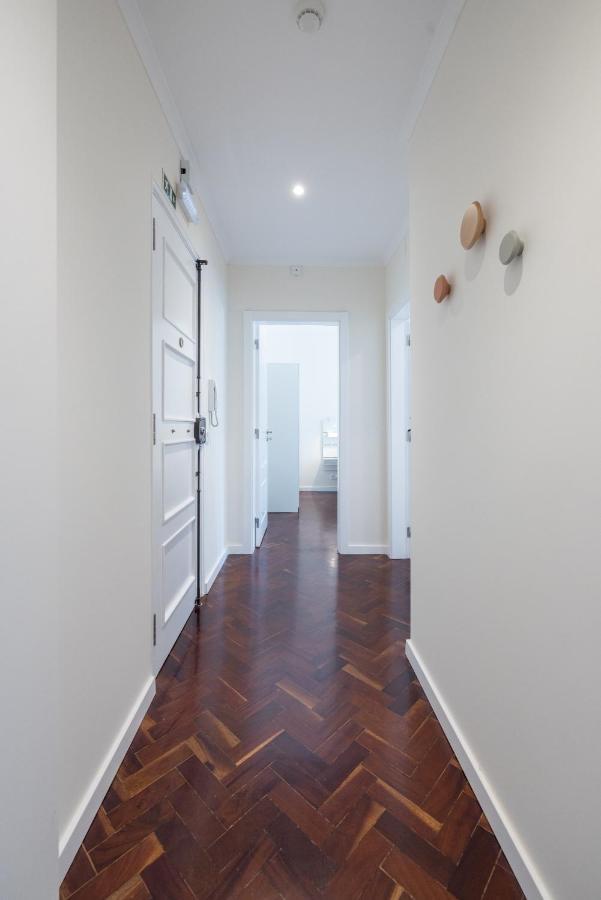 Casa Do Largo - Cozy Apartment In The City Center & With Ac Lisbon Bagian luar foto